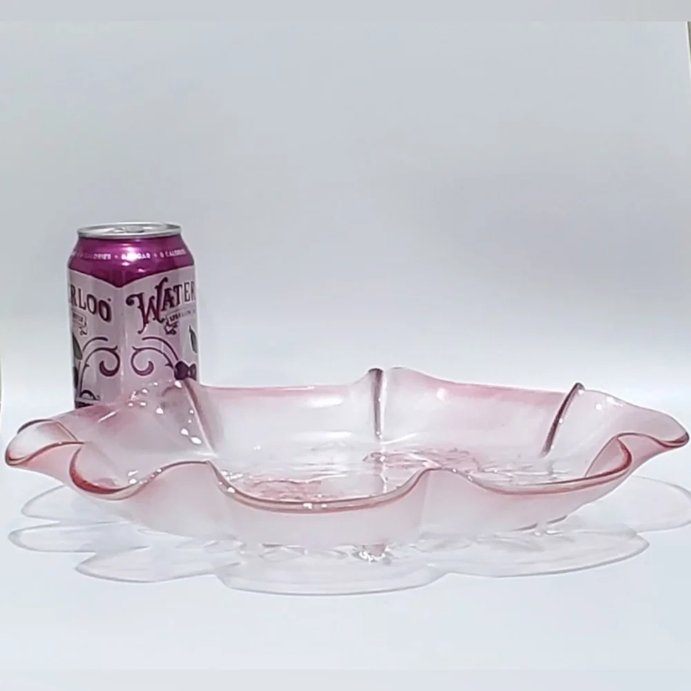 13" 🇩🇪 Crystal Pink Roses 3 Toed Ruffled Edge Satin Serving Platter by Mikasa - Picture 3 of 13